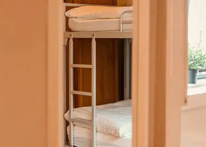 Dormitory Room Mixed